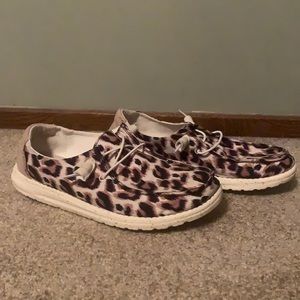 Women’s size 8 Hey Dude leopard shoe